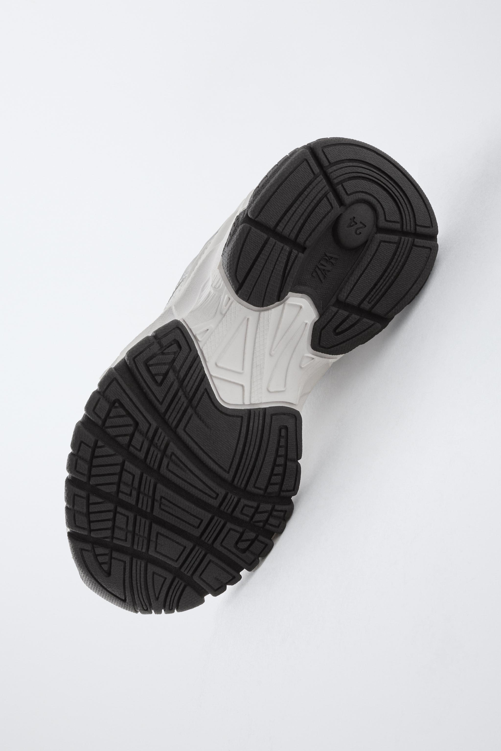 MESH SNEAKERS